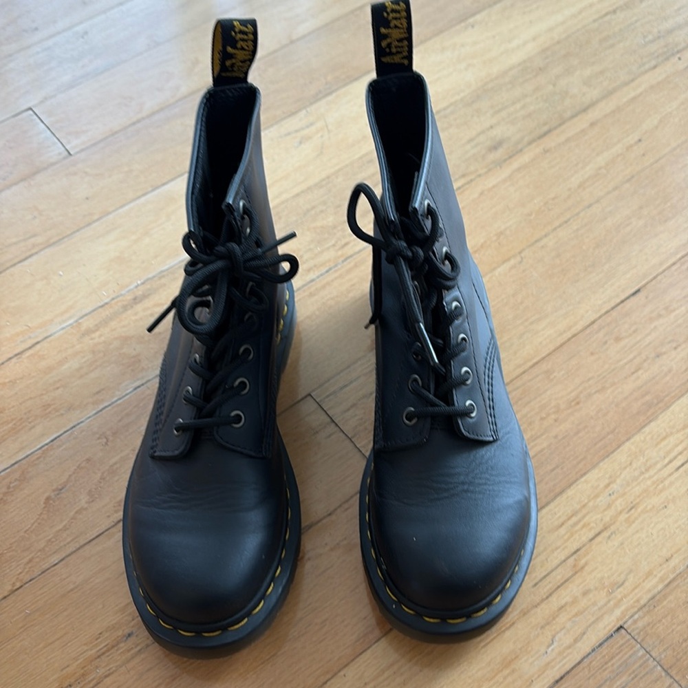 Dr. Martens The Original size 7